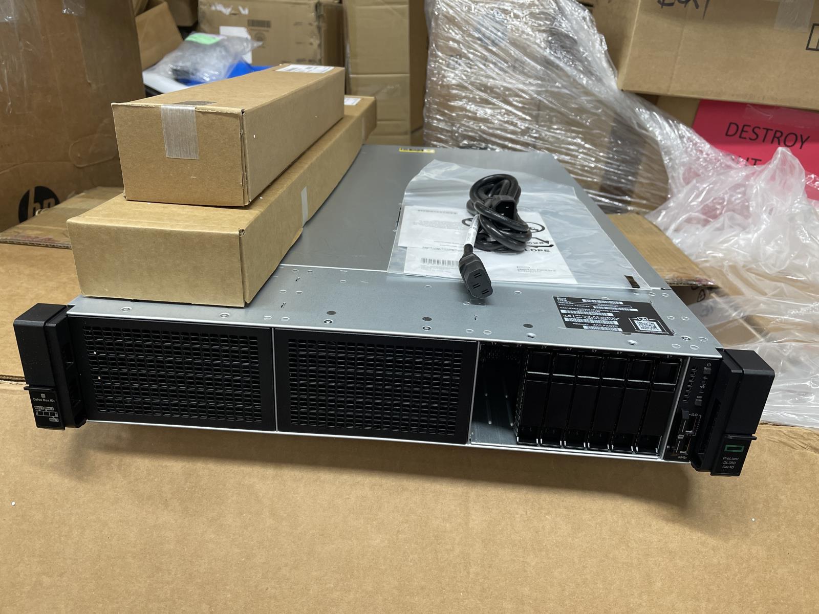 HPE ProLiant DL380 G10 2U Server 32GB 8SFF P408i-a READ P23465-B21