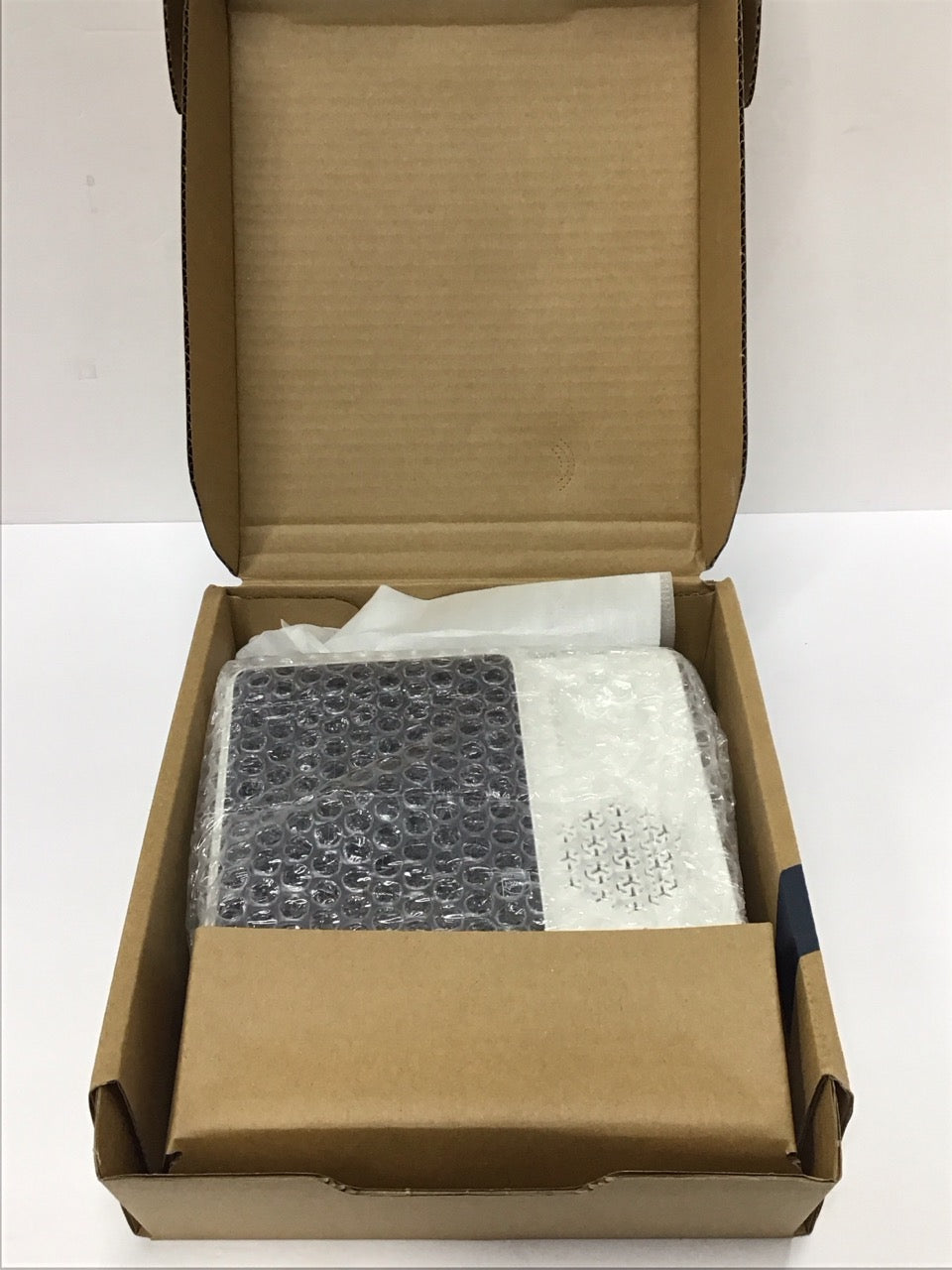 Poly Edge E220 IP Phone VOIP Desktop 2200-86990-025