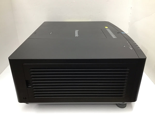 Panasonic 6000 Lumen HD Laser 3LCD Projector WUXGA Black f/1.7 2.3 PT-MZ680BU7