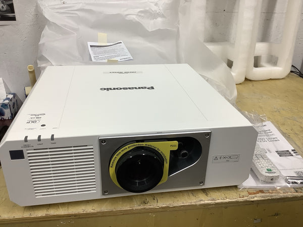 Panasonic PT-FRZ60 Projector WUXGA 1-Chip DLP 6,200 lumens PT-FRZ60WU7