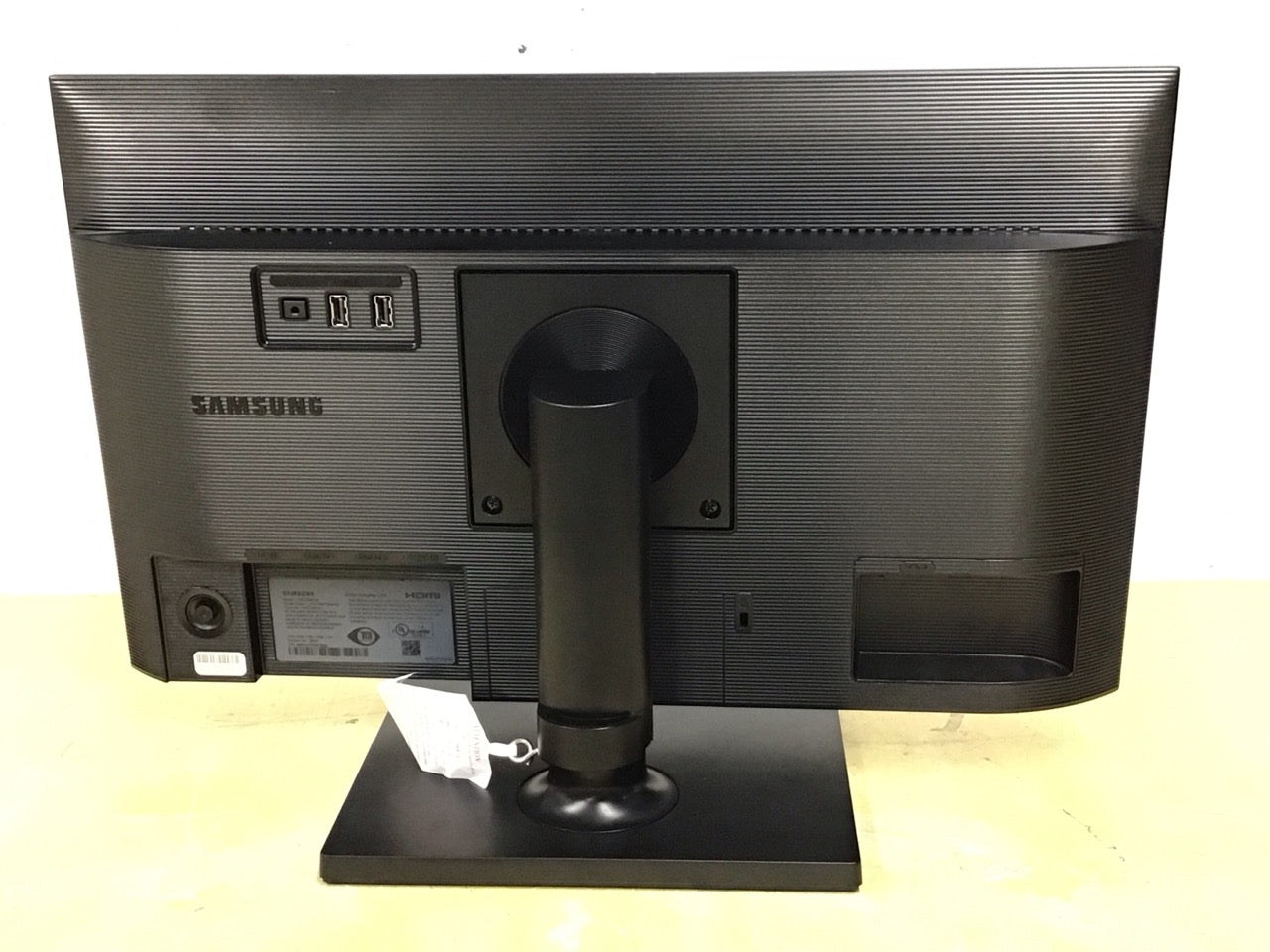 Samsung 22" Widescreen Full HD LCD Monitor HDMI DP F22T454FQN