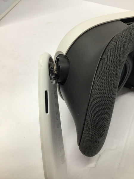 Meta Quest 3 128GB VR Virtual Reality Headset 899-00579-01