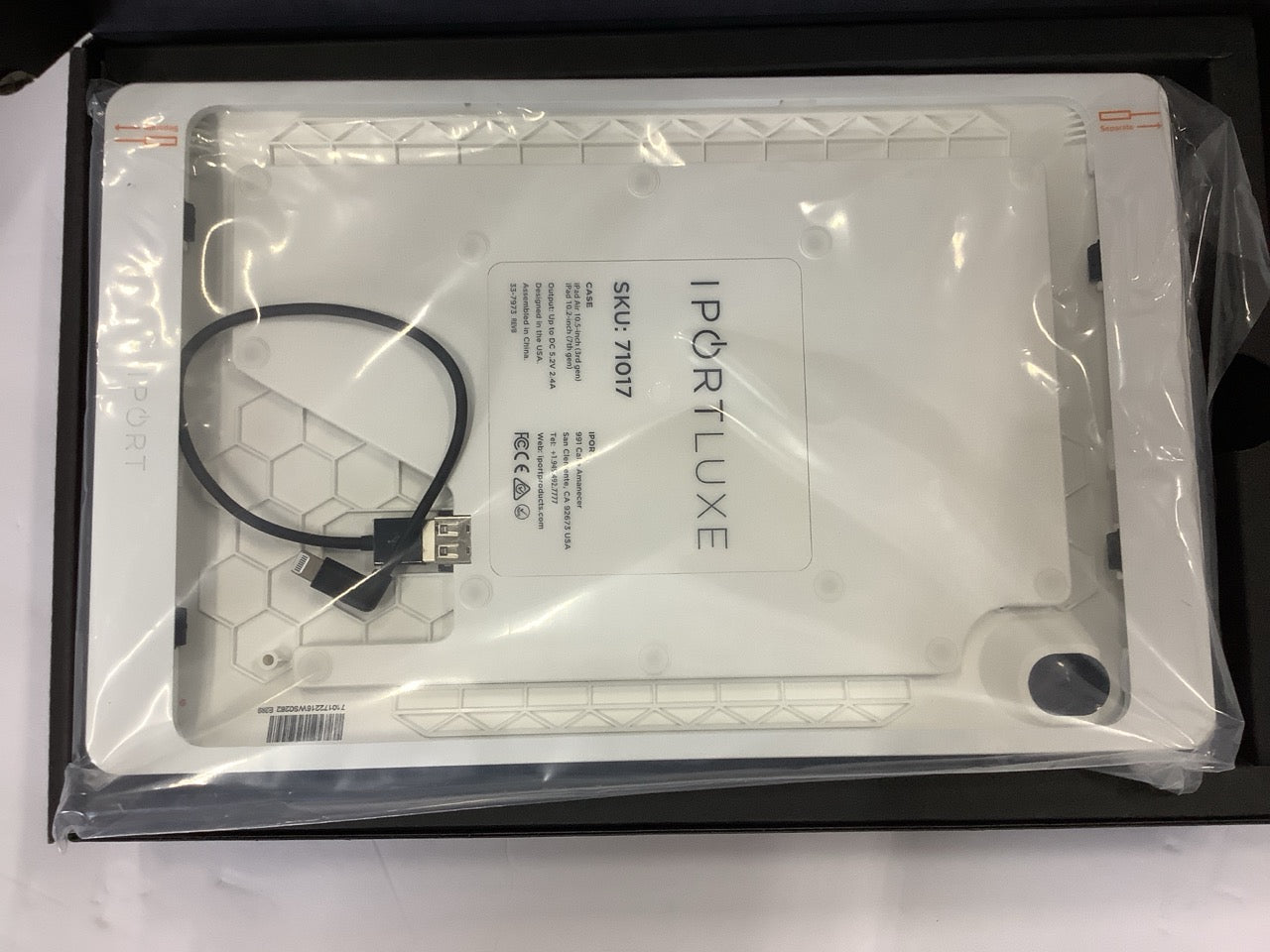 iPort Luxe White Case For Apple iPad 10.2" 7th Gen Air 10.5" 3rd Gen QDL-71017