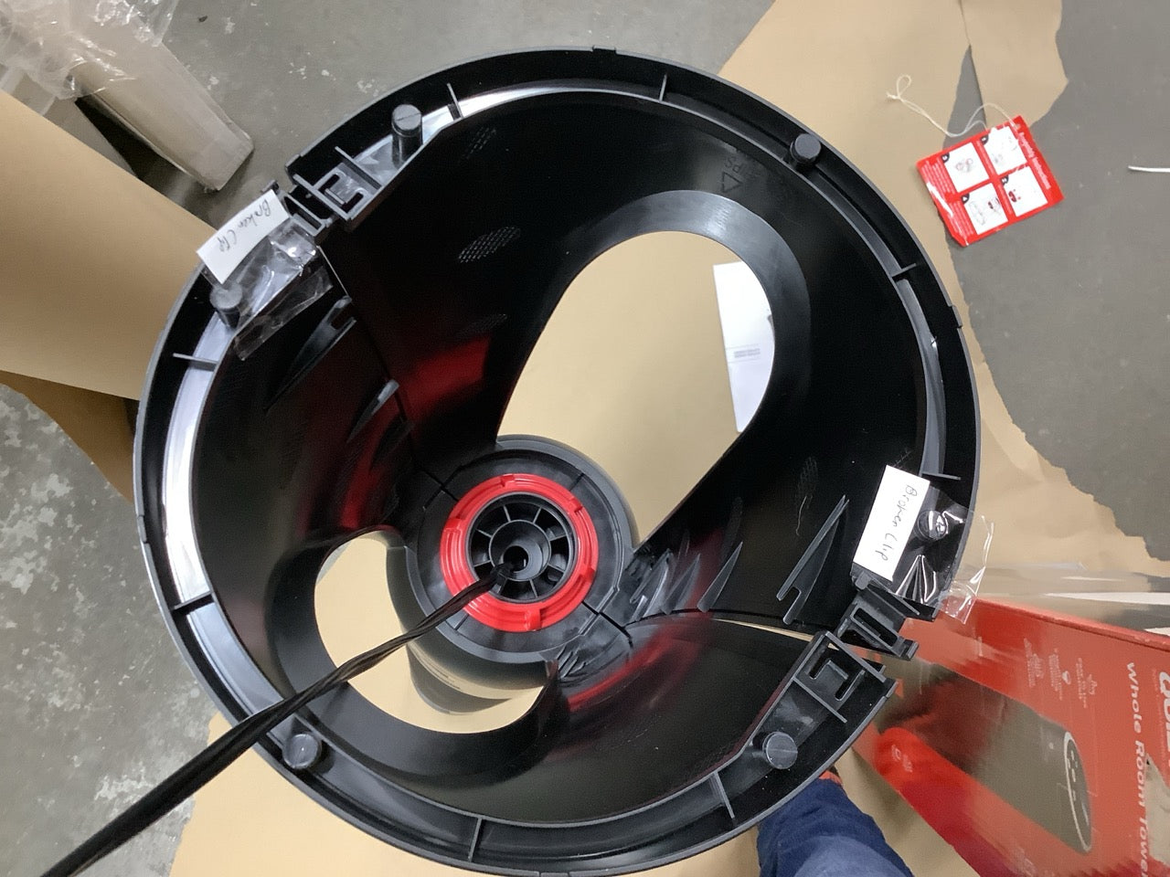 Honeywell QuietSet 8 Whole Room Oscillating Tower Fan READ HYF290B