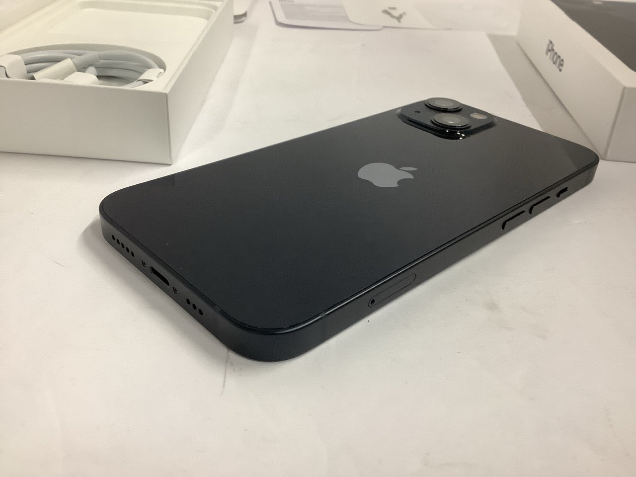 Apple iPhone 13 128GB 6.1" Super Retina XDR display A15 AT&T Midnight ML933LL/A