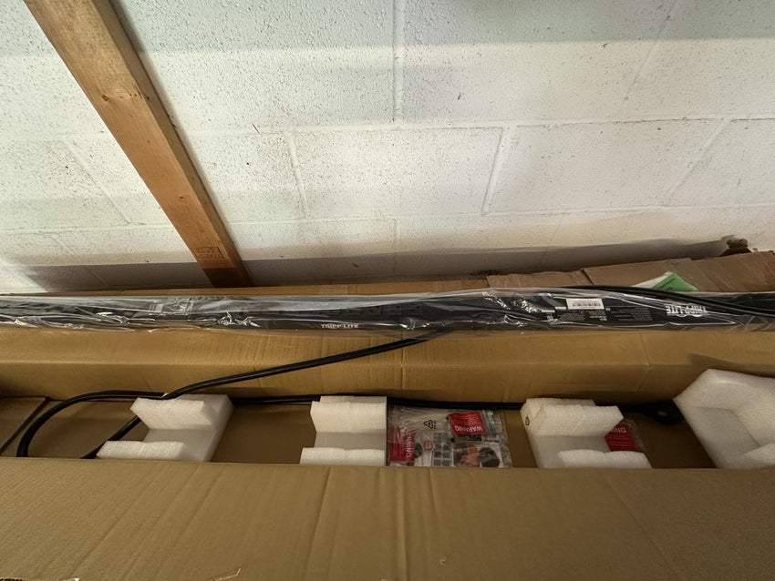 Tripp Lite 2.9kW Metered PDU 30A 120V Isobar Surge Protection PDUMV30-ISO