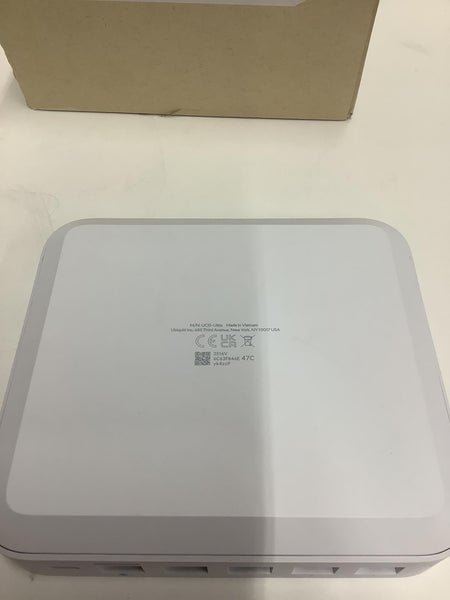 Ubiquiti Cloud Gateway Ultra 4x GbE RJ45 Ports & 1x 2.5GbE RJ45 WAN UCG-ULTRA