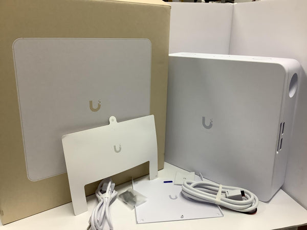 Ubiquiti Enterprise Access Hub EAH-8