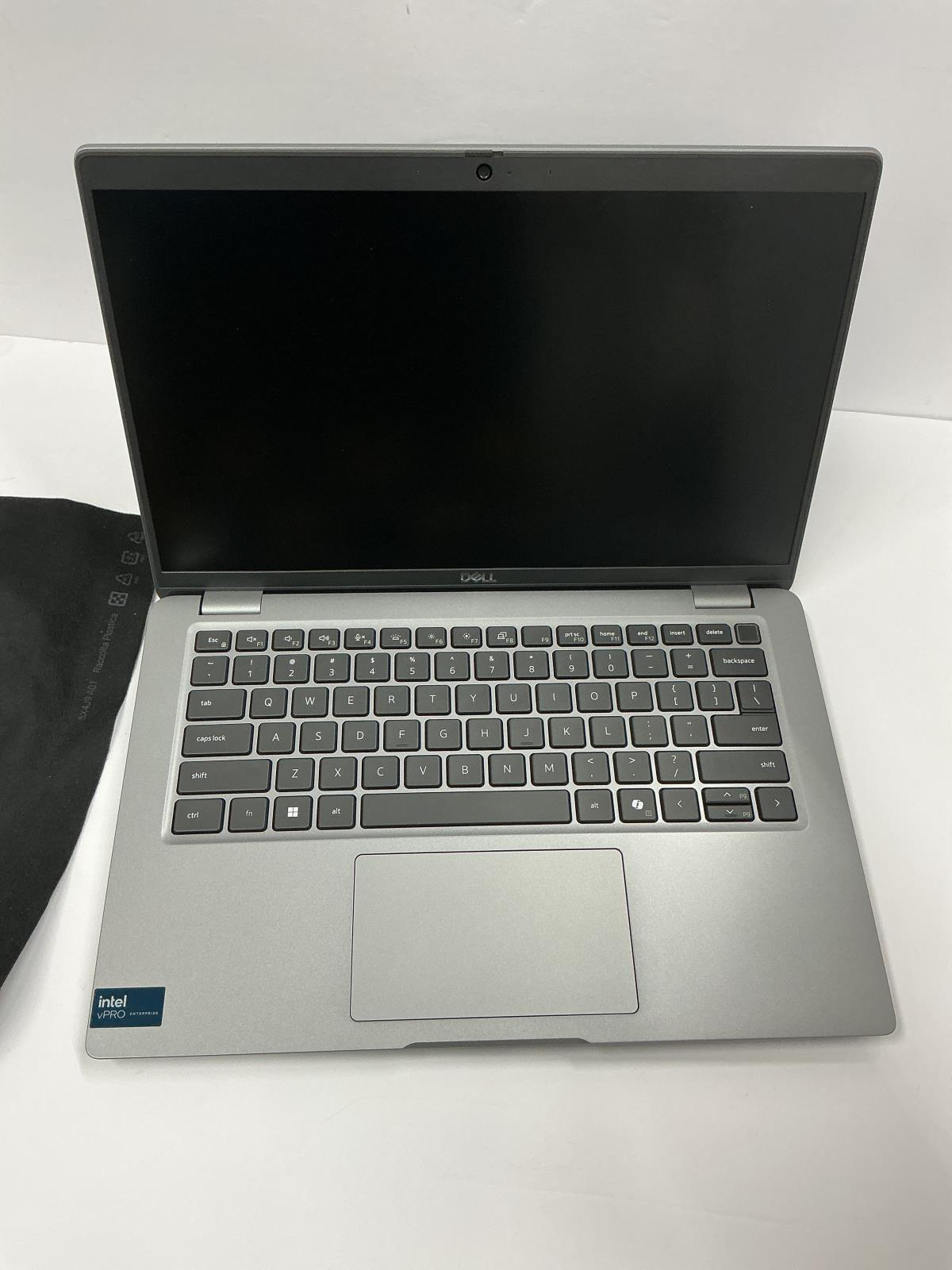 Dell Latitude 5450 14" FHD Intel Ultra 5 135U 32GB 512GB SSD Window 11 Pro P165G