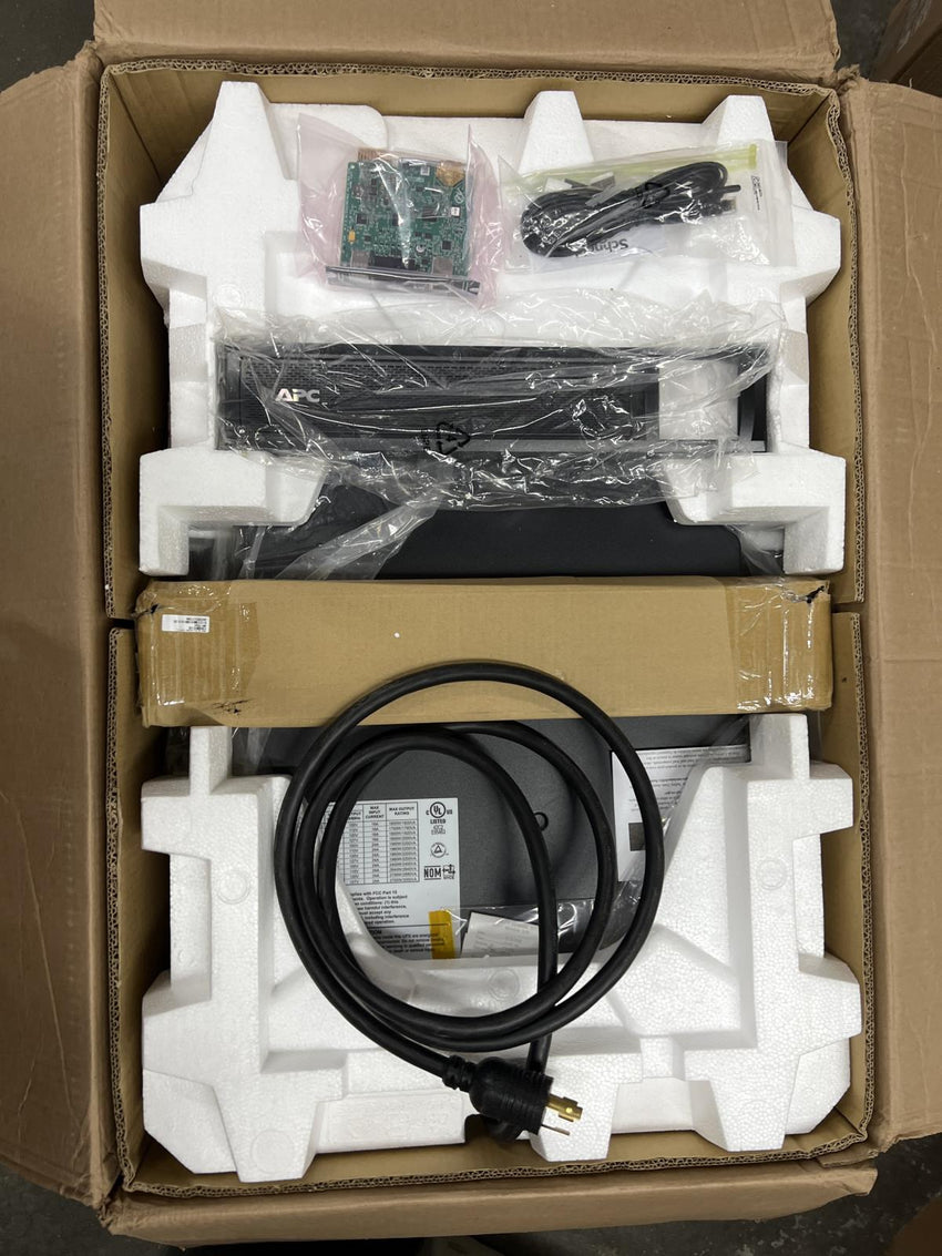 APC SmartUPS 3000VA UPS Battery Backup /w AP9631 120V NEMA SMX3000RMLV2UNC