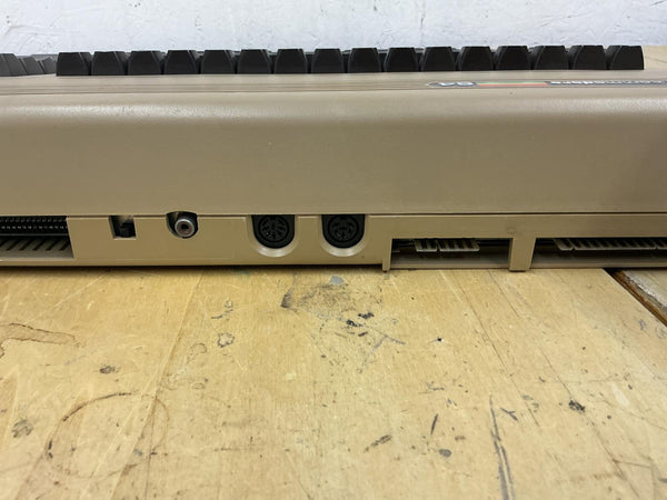 Commodore 64 C64 Vintage Computer  READ