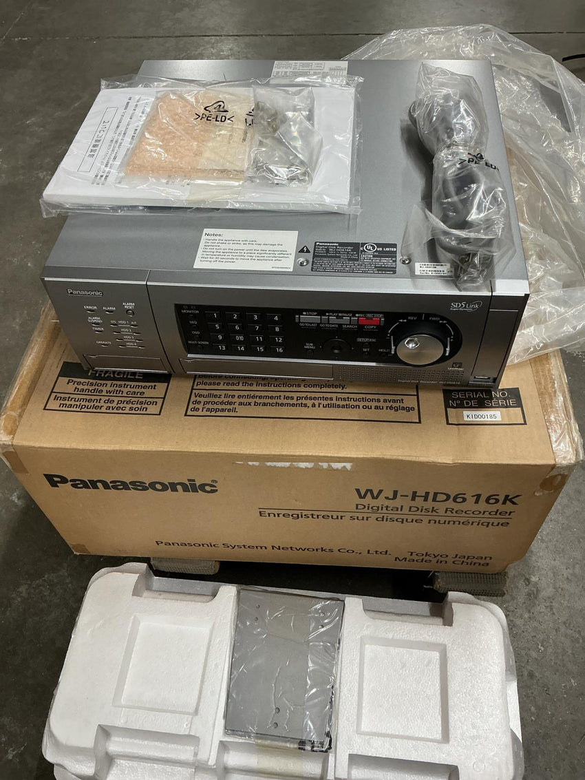 Panasonic 16-Channel H.264 Digital Disk Recorder DVR Security Unit WJ-HD616K