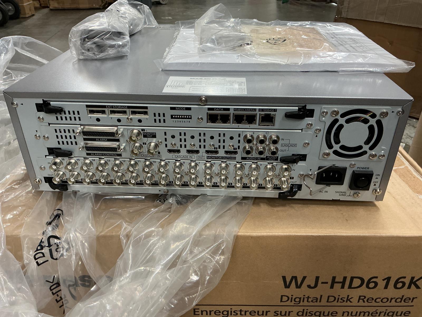 Panasonic 16-Channel H.264 Digital Disk Recorder DVR Security Unit WJ-HD616K