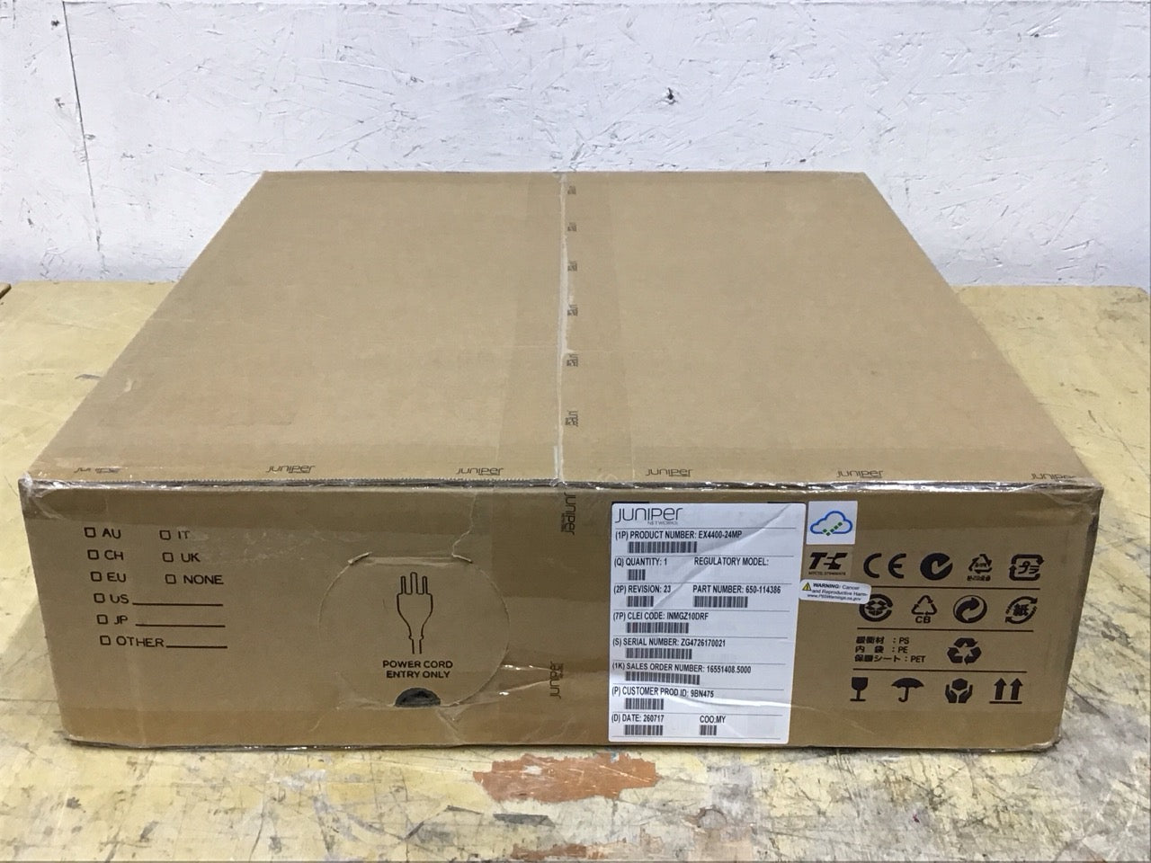 Juniper Network Switch 24 Port x 100M/1/2.5/5/10GbE PoE++ Ethernet EX4400-24MP
