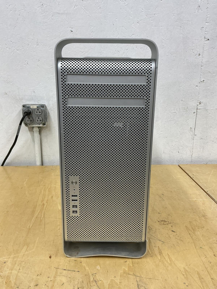 Apple Mac Pro 8-Core  2.66GHz intel Xeon 8GB RAM 2.5" 500 GB HDD
